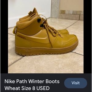 Nike path boots.Wheat Barely used maybe worn 3 times.Very comfortable / stylish